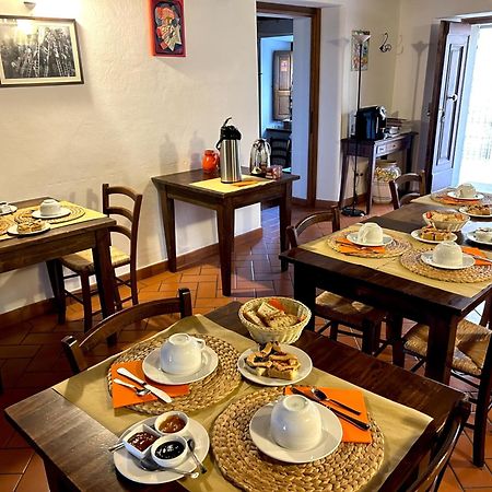 Borgo Tramonte Hotel Пратовекио Екстериор снимка