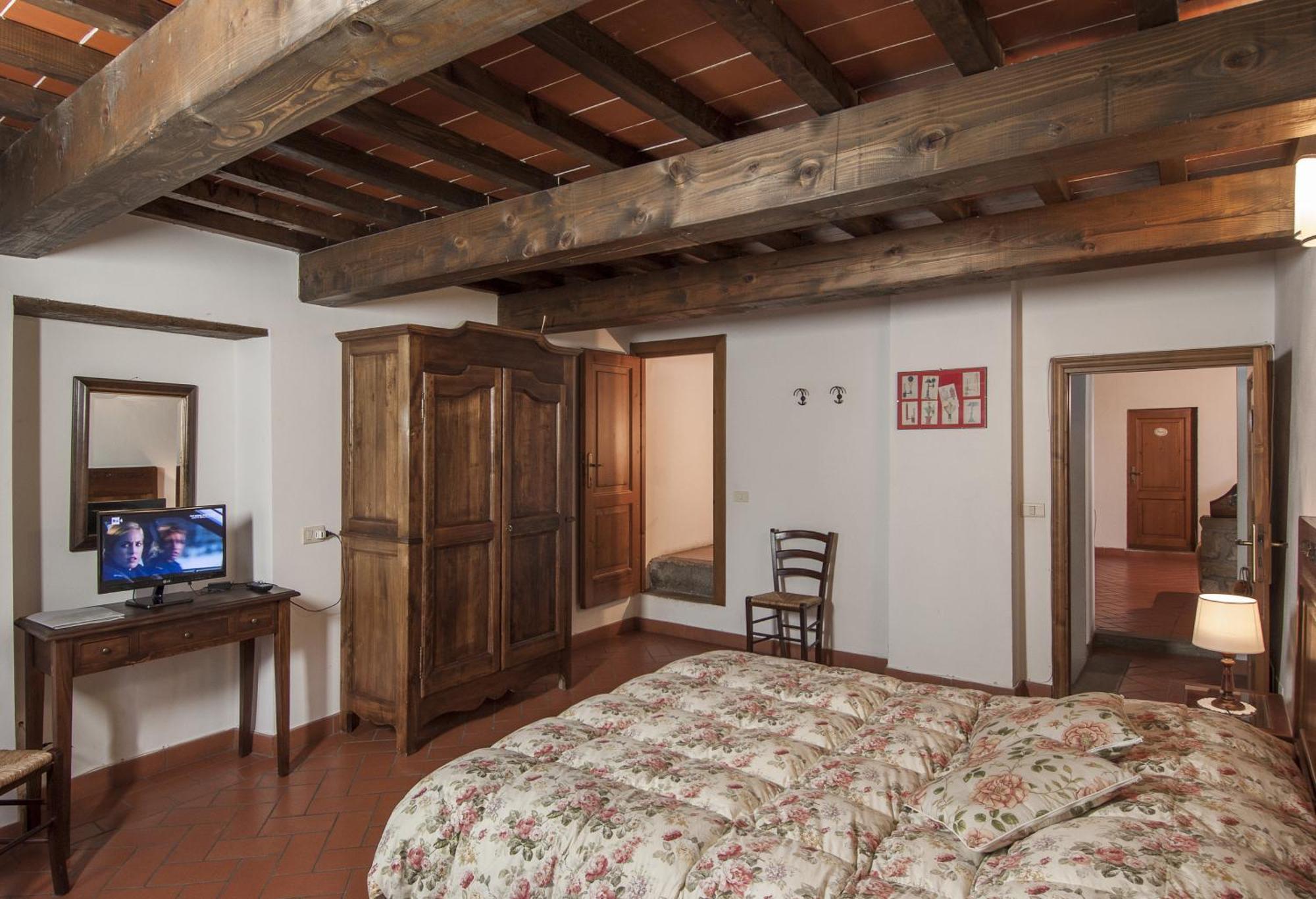 Borgo Tramonte Hotel Пратовекио Стая снимка